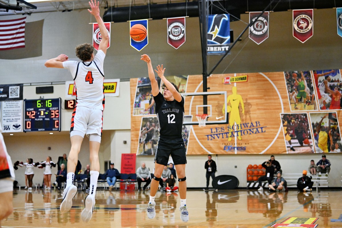 Beaverton Tualatin boys basketball Les Schwab Invitational December 26 2023 Leon Neuschwander 27