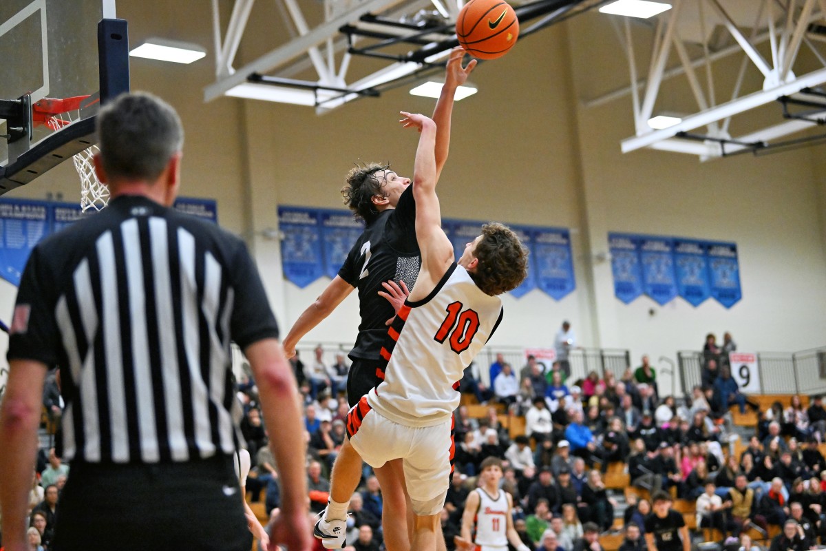 Beaverton Tualatin boys basketball Les Schwab Invitational December 26 2023 Leon Neuschwander 32