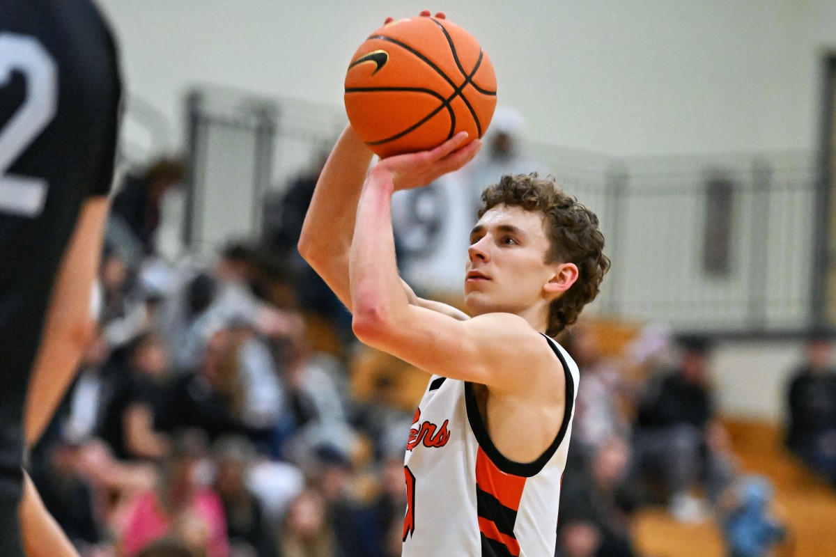 Beaverton Tualatin boys basketball Les Schwab Invitational December 26 2023 Leon Neuschwander 43