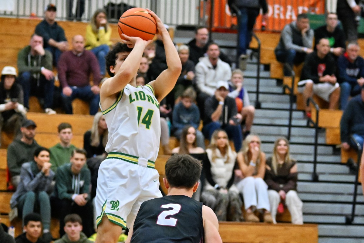 a West Linn Mt. Spokane boys basketball Les Schwab Invitational December 27 2023 Leon Neuschwander 16