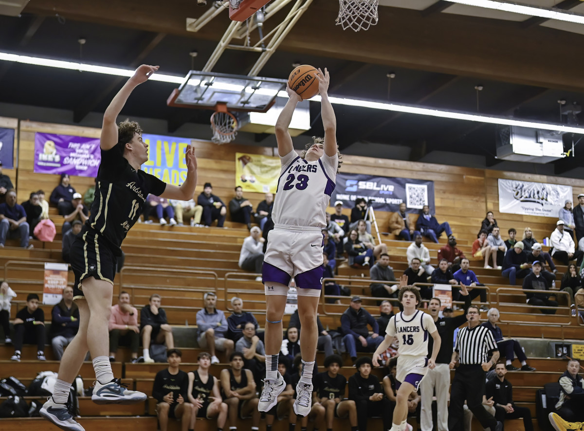 Look: Carlsbad Edges Archbishop Mitty In Semifinals Of Torrey Pines 