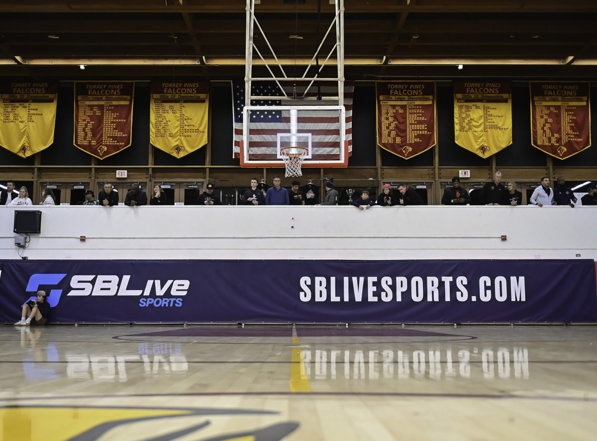 Look: Carlsbad Edges Archbishop Mitty In Semifinals Of Torrey Pines 