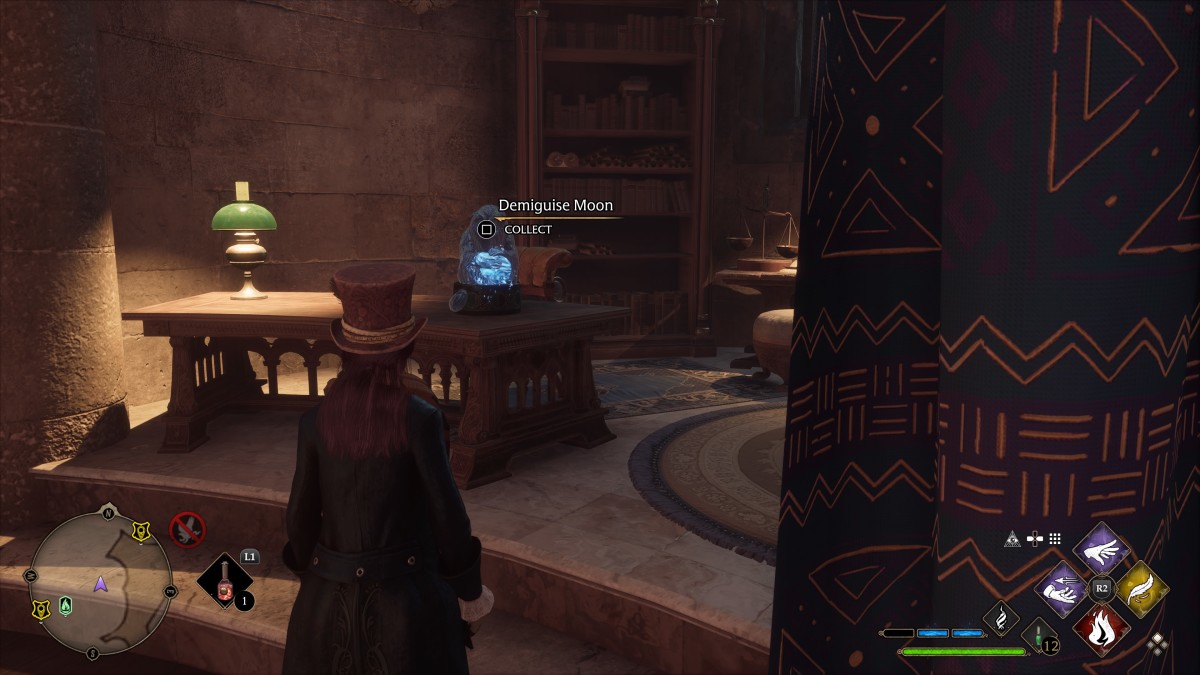 Hogwarts Legacy Demiguise statue in the Divination classroom