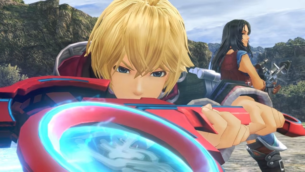 Shulk holding the Xenoblade