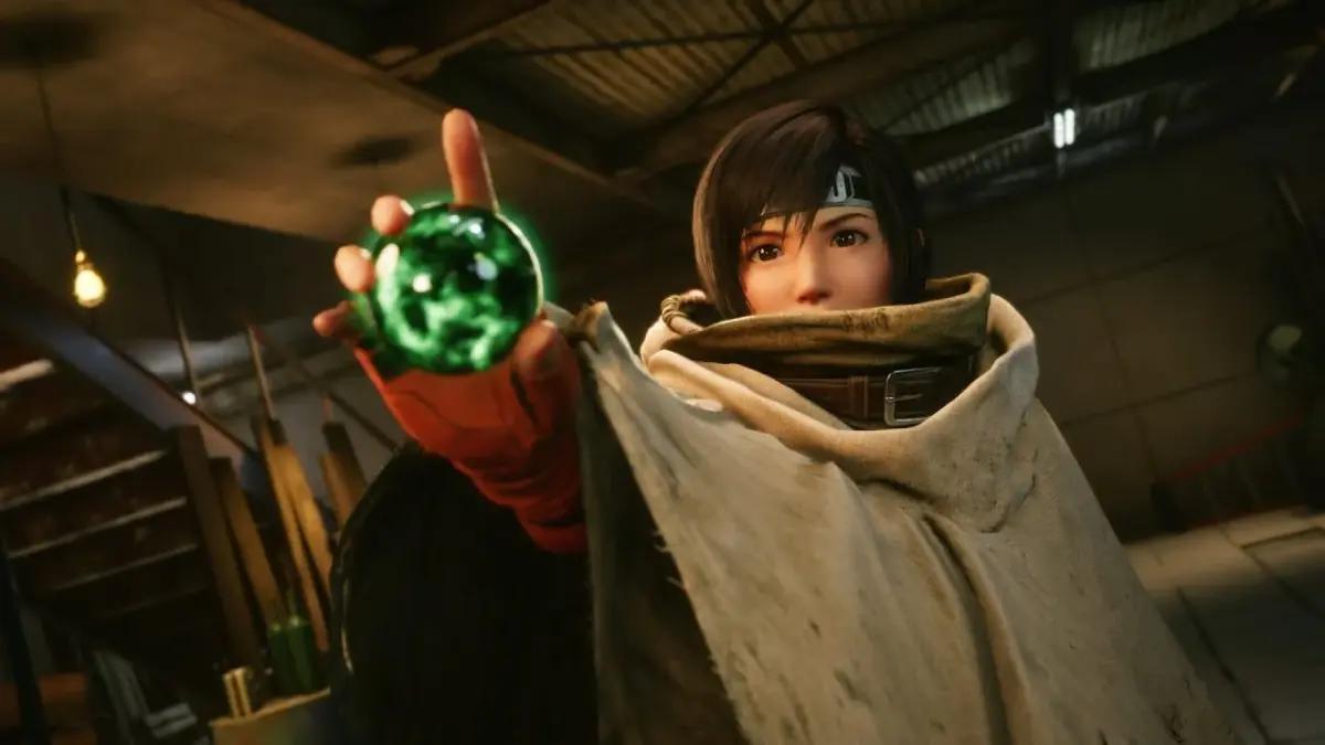 Final Fantasy 7 Remake Yuffie holding Materia